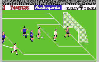 Emlyn Hughes International Soccer  screensoh giochi per emulatore c64